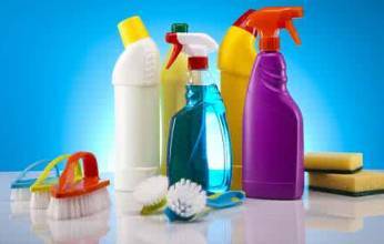 Conas Táirgí Ceimiceacha a Stóráil go Sábháilte sa Saol Laethúil？